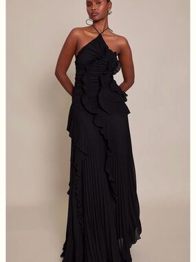 One-Shoulder Black Ruffle Pleated Evening Gown